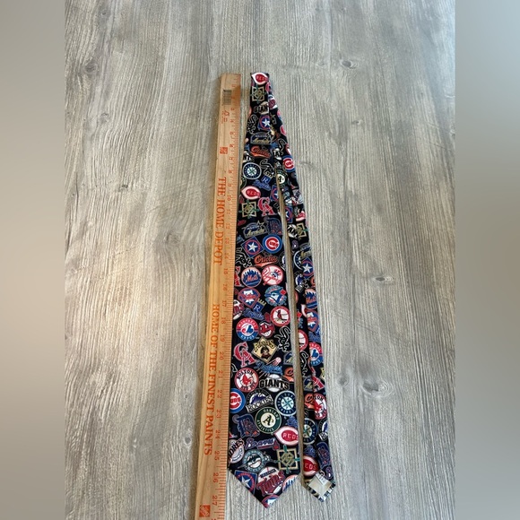 Vintage Mens MLB Logo 1994 Baseball Surrey Neck Tie Made In USA excellent shape. - Picture 7 of 7